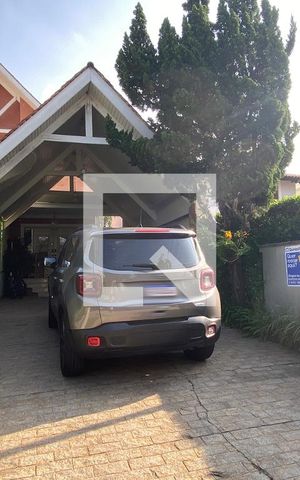Casa de condomínio à venda com 320m², 4 quartos e 4 vagasFachada