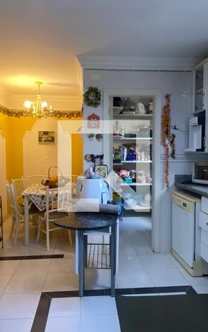 Casa de condomínio à venda com 320m², 4 quartos e 4 vagasCozinha