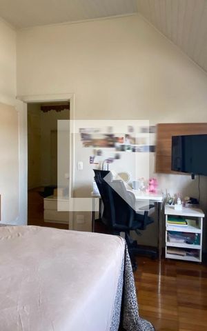 Casa de condomínio à venda com 320m², 4 quartos e 4 vagasSuíte 2