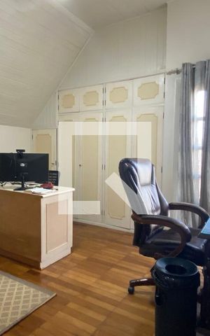 Casa de condomínio à venda com 320m², 4 quartos e 4 vagasQuarto 4