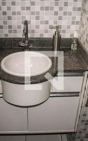 Apartamento para alugar com 41m², 2 quartos e sem vaga Apartamento para alugar com 41m², 2 quartos e sem vagaBanheiro