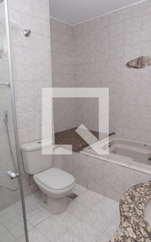 Casa à venda com 392m², 3 quartos e 5 vagasBanheiro da Suíte