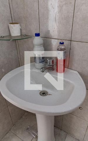 Apartamento para alugar com 60m², 2 quartos e sem vaga Apartamento para alugar com 60m², 2 quartos e sem vagaBanheiro