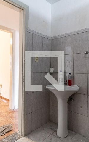 Apartamento para alugar com 60m², 2 quartos e sem vaga Apartamento para alugar com 60m², 2 quartos e sem vagaBanheiro