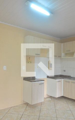 Casa para alugar com 70m², 2 quartos e 2 vagasCozinha