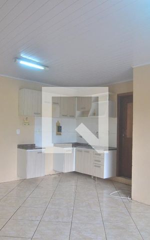 Casa para alugar com 70m², 2 quartos e 2 vagasSala