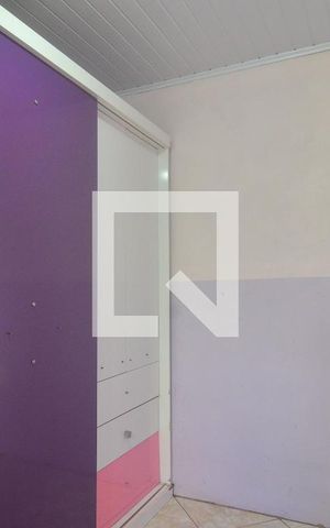 Casa para alugar com 70m², 2 quartos e 2 vagasQuarto 1