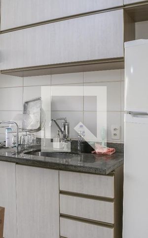 Apartamento à venda com 32m², 1 quarto e sem vaga Apartamento à venda com 32m², 1 quarto e sem vagaCozinha e Área de Serviço