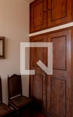 Casa à venda com 360m², 4 quartos e 4 vagas Casa à venda com 360m², 4 quartos e 4 vagasQuarto 2