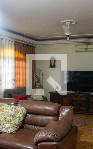 Casa à venda com 528m², 6 quartos e 3 vagas Casa à venda com 528m², 6 quartos e 3 vagasSala 2