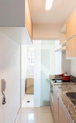 Apartamento à venda com 42m², 1 quarto e 1 vaga Apartamento à venda com 42m², 1 quarto e 1 vagaCozinha e Área de Serviço