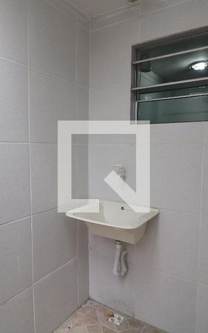 Casa para alugar com 45m², 2 quartos e sem vagaÁrea de Serviço
