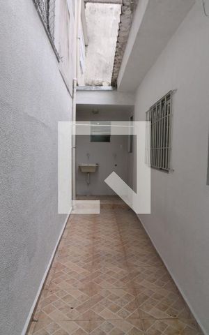 Casa para alugar com 45m², 2 quartos e sem vagaCorredor