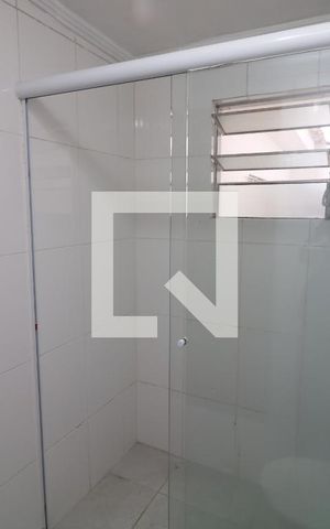 Casa para alugar com 45m², 2 quartos e sem vagaBanheiro