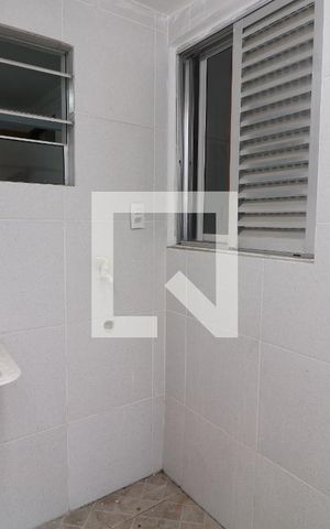Casa para alugar com 45m², 2 quartos e sem vagaÁrea de Serviço