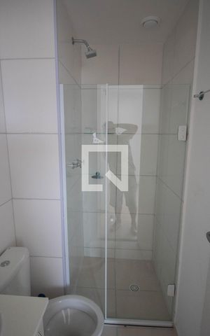 Apartamento à venda com 57m², 2 quartos e 1 vaga Apartamento à venda com 57m², 2 quartos e 1 vagaBanheiro da Suíte