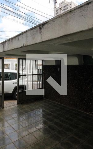 Casa à venda com 80m², 2 quartos e 2 vagas Casa à venda com 80m², 2 quartos e 2 vagasGaragem