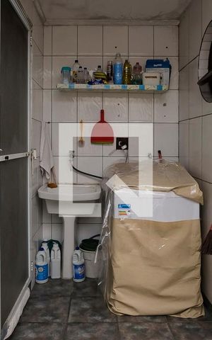 Casa à venda com 98m², 2 quartos e 1 vagaÁrea de Serviço