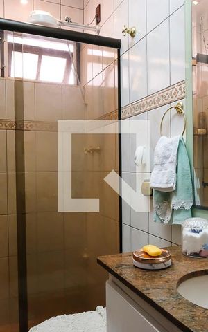 Casa à venda com 98m², 2 quartos e 1 vagaBanheiro 