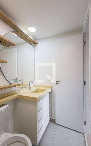 Apartamento à venda com 29m², 1 quarto e sem vaga Apartamento à venda com 29m², 1 quarto e sem vagaBanheiro da Suíte