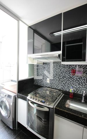 Apartamento para alugar com 70m², 3 quartos e 2 vagasCozinha e Área de Serviço