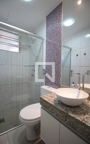 Apartamento para alugar com 70m², 3 quartos e 2 vagasBanheiro Social