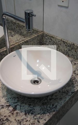 Apartamento para alugar com 70m², 3 quartos e 2 vagasBanheiro Social