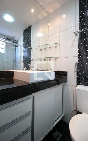 Apartamento para alugar com 70m², 3 quartos e 2 vagasBanheiro da Suite