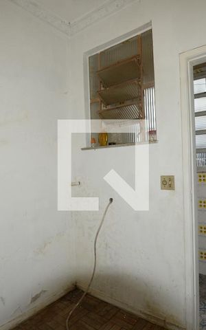 Apartamento à venda com 100m², 2 quartos e 1 vagaÁrea de Serviço