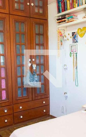 Casa de condomínio à venda com 208m², 4 quartos e 5 vagas Casa de condomínio à venda com 208m², 4 quartos e 5 vagasQuarto 1