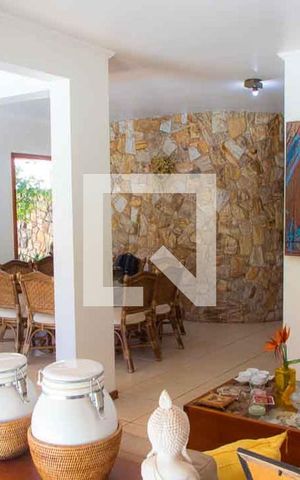 Casa de condomínio à venda com 208m², 4 quartos e 5 vagas Casa de condomínio à venda com 208m², 4 quartos e 5 vagasSala de Jantar