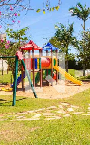 Casa de condomínio à venda com 208m², 4 quartos e 5 vagas Casa de condomínio à venda com 208m², 4 quartos e 5 vagasÁrea comum