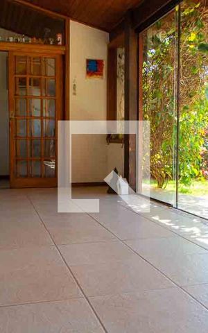 Casa de condomínio à venda com 208m², 4 quartos e 5 vagas Casa de condomínio à venda com 208m², 4 quartos e 5 vagasÁrea Gourmet