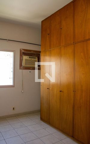 Apartamento à venda com 200m², 4 quartos e 2 vagasSuíte