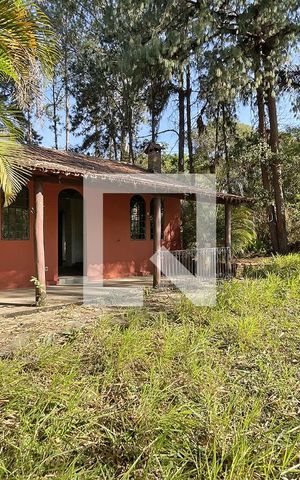 Casa à venda com 130m², 2 quartos e 5 vagas Casa à venda com 130m², 2 quartos e 5 vagasFachada