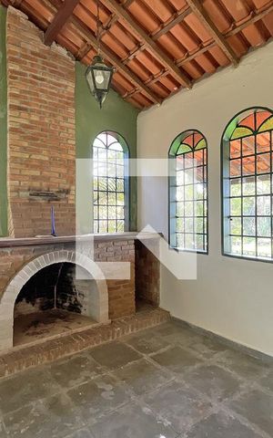 Casa à venda com 130m², 2 quartos e 5 vagas Casa à venda com 130m², 2 quartos e 5 vagasSala