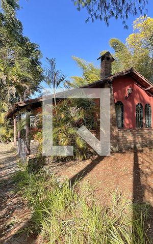Casa à venda com 130m², 2 quartos e 5 vagas Casa à venda com 130m², 2 quartos e 5 vagasQuintal