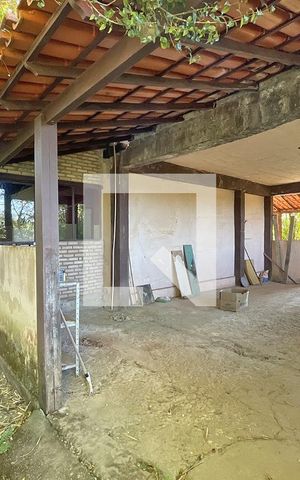 Casa à venda com 130m², 2 quartos e 5 vagas Casa à venda com 130m², 2 quartos e 5 vagasGaragem