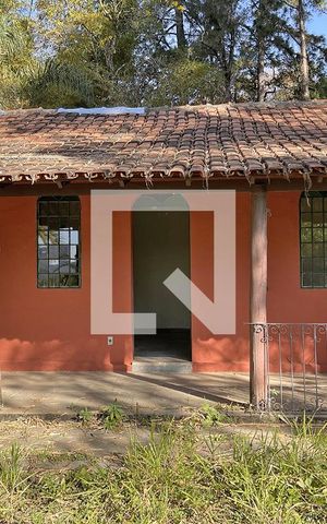 Casa à venda com 130m², 2 quartos e 5 vagas Casa à venda com 130m², 2 quartos e 5 vagasÁrea Externa