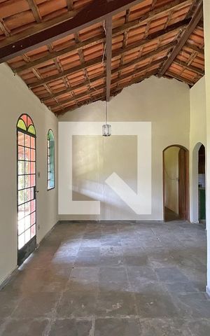 Casa à venda com 130m², 2 quartos e 5 vagas Casa à venda com 130m², 2 quartos e 5 vagasSala