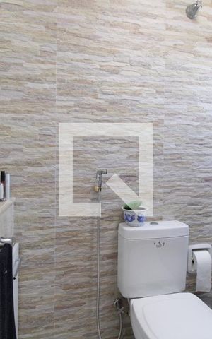 Casa à venda com 105m², 2 quartos e 2 vagasBanheiro da Suíte