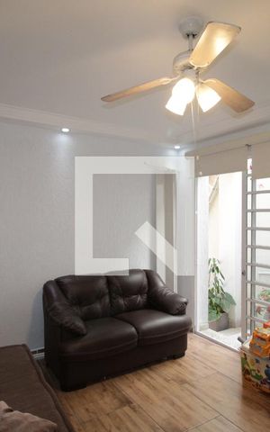 Casa à venda com 105m², 2 quartos e 2 vagasQuarto 2 - Suíte