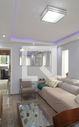 Casa à venda com 105m², 2 quartos e 2 vagasSala