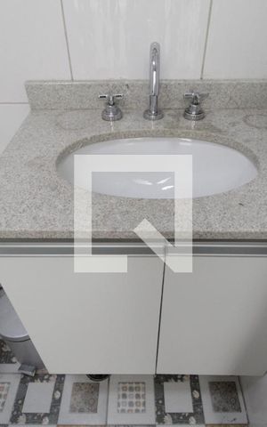 Casa à venda com 105m², 2 quartos e 2 vagasLavabo