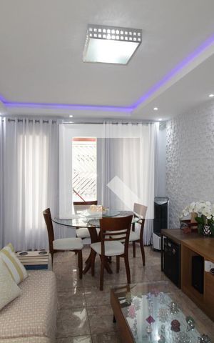 Casa à venda com 105m², 2 quartos e 2 vagasSala