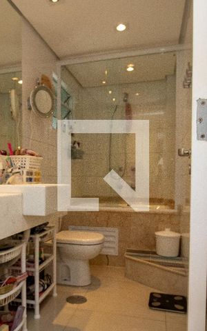 Apartamento à venda com 113m², 3 quartos e 1 vaga Apartamento à venda com 113m², 3 quartos e 1 vagaBanheiro do Quarto 2