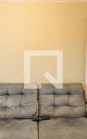 Casa à venda com 50m², 2 quartos e sem vaga Casa à venda com 50m², 2 quartos e sem vagaSala