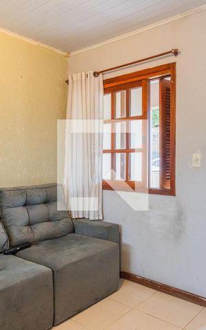 Casa à venda com 50m², 2 quartos e sem vaga Casa à venda com 50m², 2 quartos e sem vagaSala