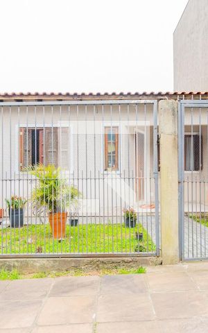 Casa à venda com 50m², 2 quartos e sem vaga Casa à venda com 50m², 2 quartos e sem vagaFachada