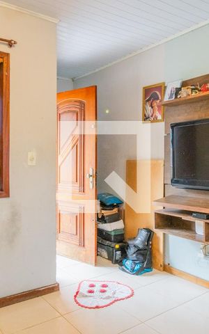 Casa à venda com 50m², 2 quartos e sem vaga Casa à venda com 50m², 2 quartos e sem vagaSala